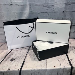 Chanel gift box, note card and drawstring bag